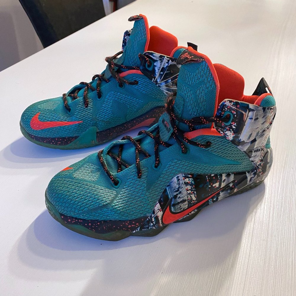 Nike‎ Lebron James XII 12 GS Emerald Green Youth Shoes Size 7 Y 685181-303